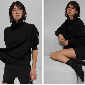 ALO Women’s Hazy Mock Neck Pullover. Black XS.